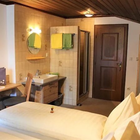 Gaestehaus Oberauer Habitación en casa particular *